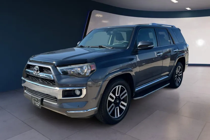 2016 Toyota 4Runner Limited photo 1
