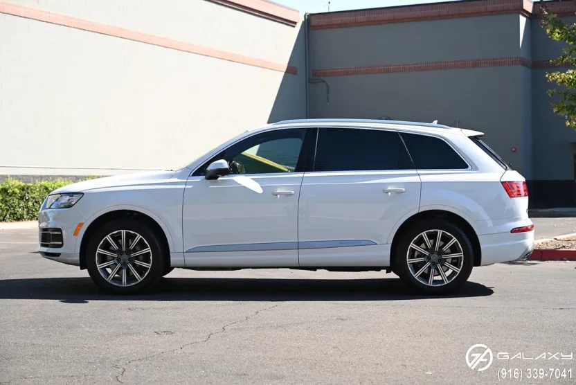 2017 Audi Q7 Prestige photo 1