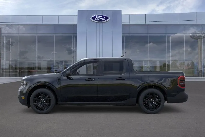 2025 Ford Maverick XLT photo 1