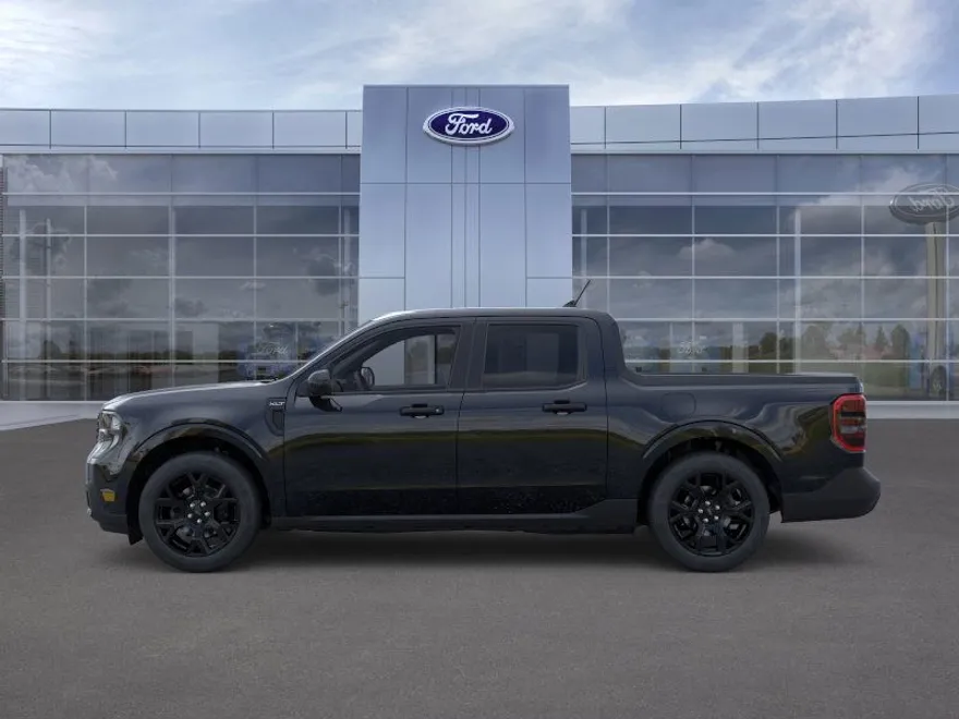 2025 Ford Maverick XLT photo 1