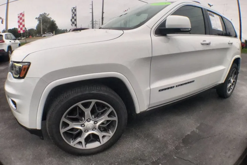 2018 Jeep Grand Cherokee Limited photo 1