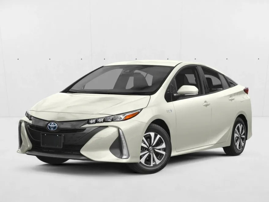 2017 Toyota Prius Prime Advanced photo 1