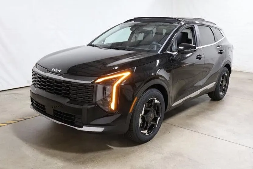 2026 Kia Sportage EX photo 1