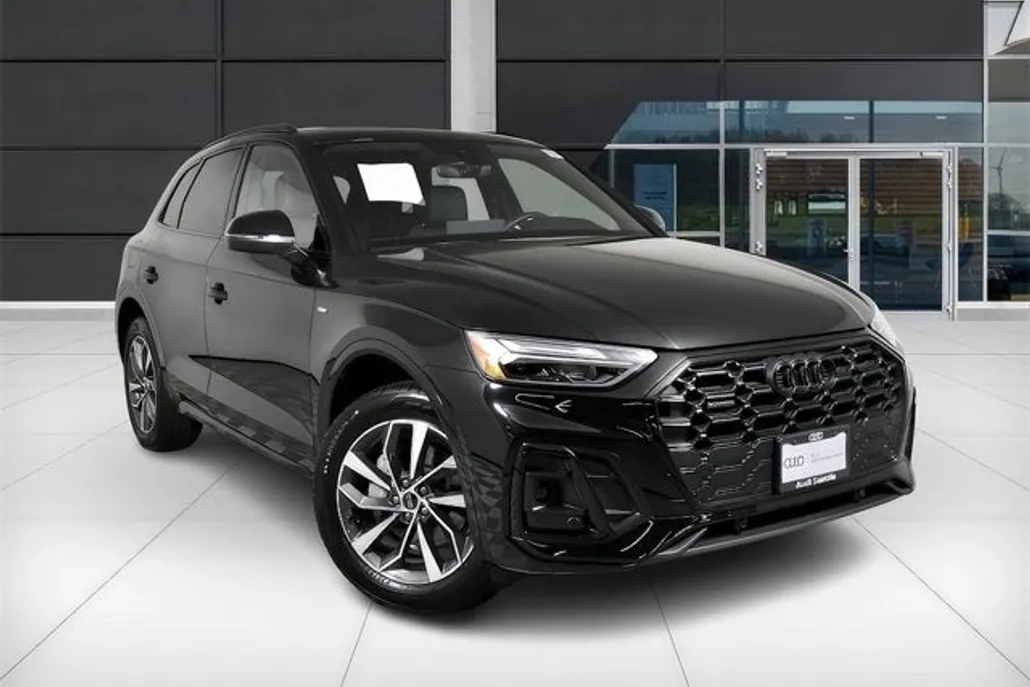 2024 Audi Q5 S line Premium photo 1