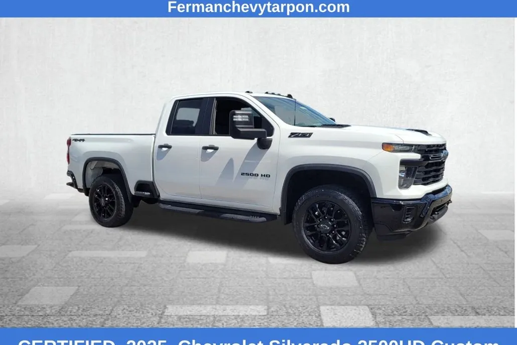 2025 Chevrolet Silverado 2500HD Custom photo 1