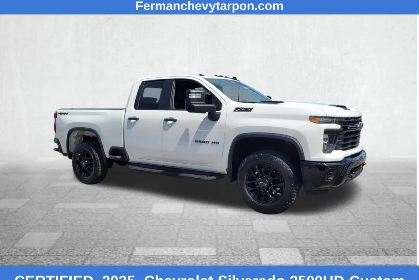 2025 Chevrolet Silverado 2500HD Custom photo 1