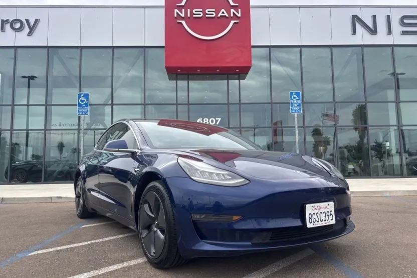 2018 Tesla Model 3 photo 1