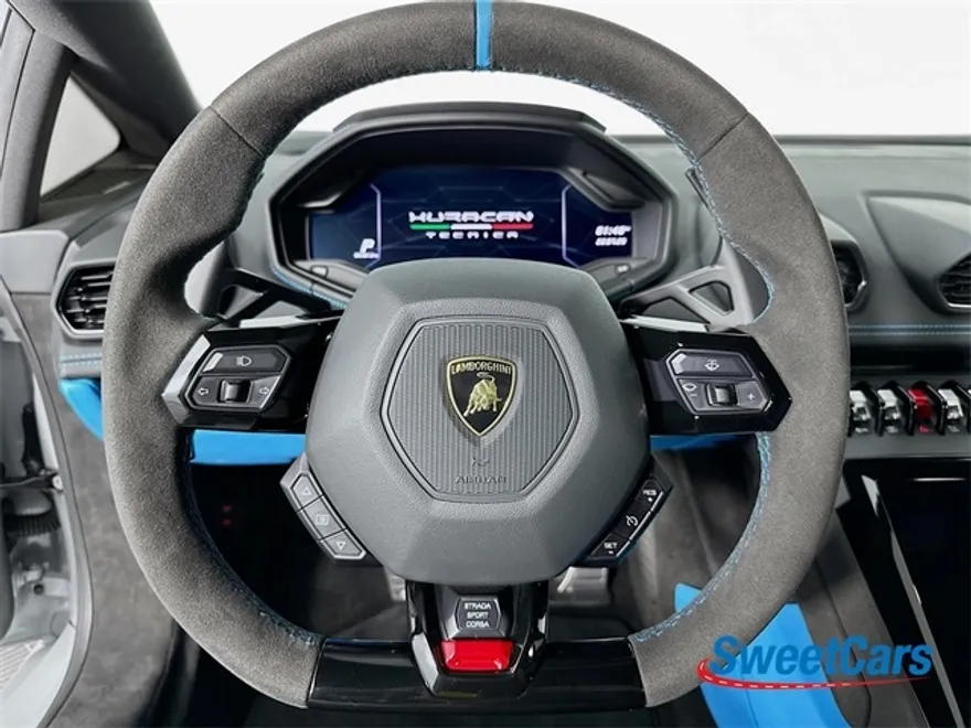 2023 Lamborghini Huracan Tecnica photo 13