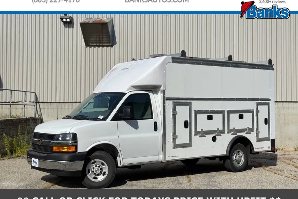 2025 Chevrolet Express Cutaway 3500 photo 1