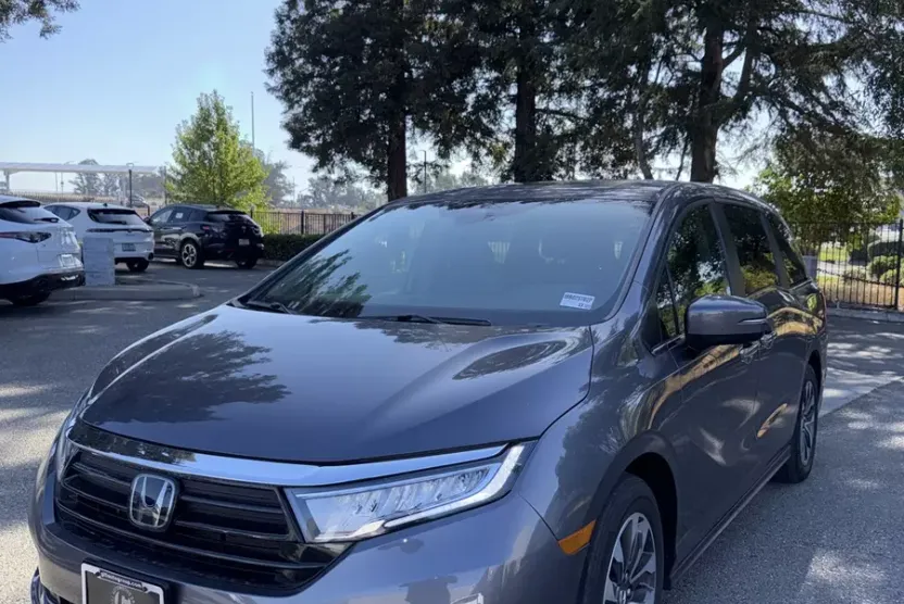 2021 Honda Odyssey EX-L photo 1