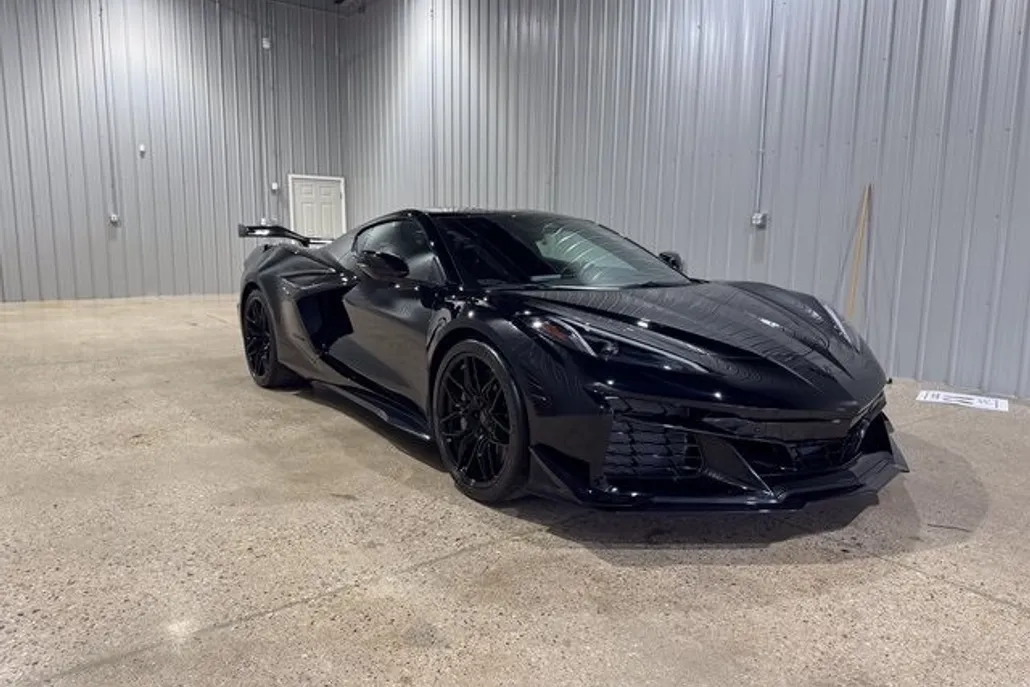 2024 Chevrolet Corvette Z06 3LZ photo 1
