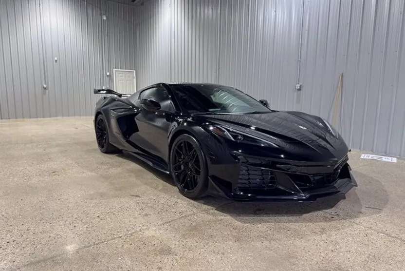2024 Chevrolet Corvette Z06 3LZ photo 1