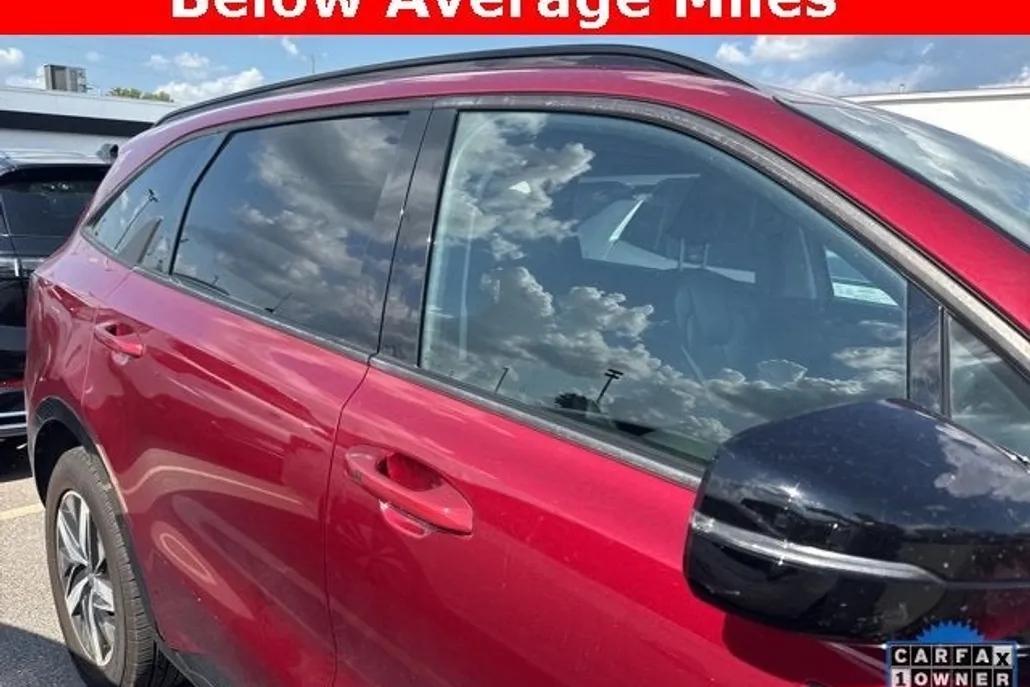 2022 Kia Sorento S photo 1
