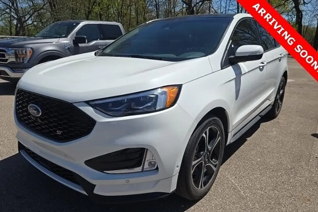 2022 Ford Edge ST photo 1