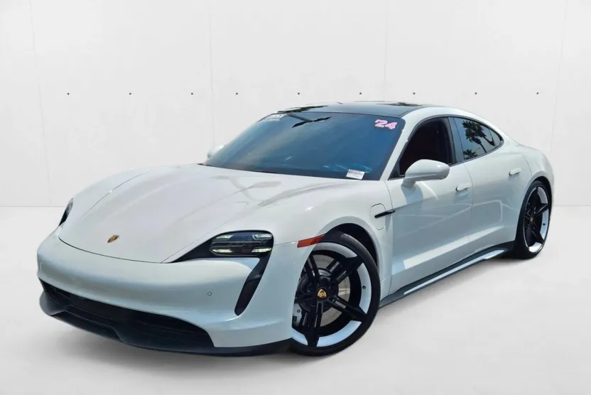2024 Porsche Taycan 4S photo 1