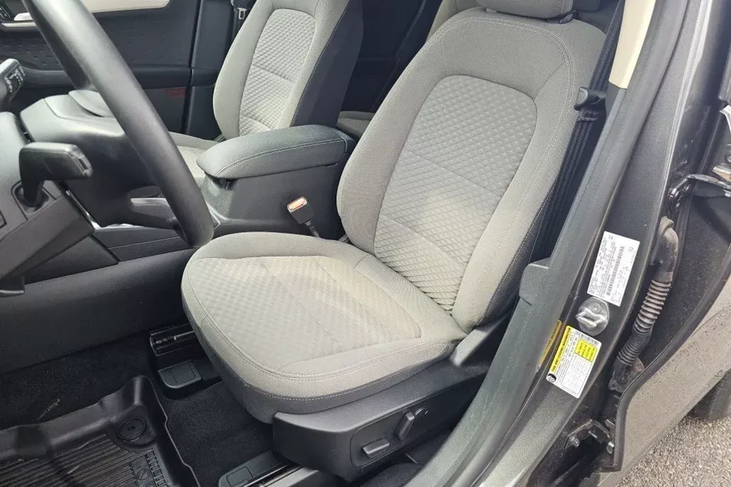 2020 Ford Escape SE photo 1