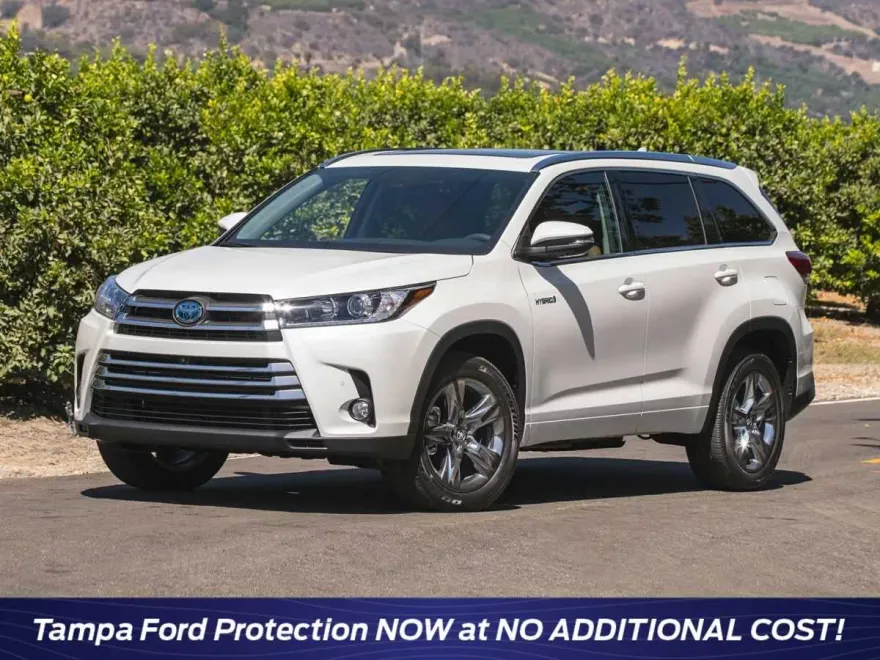 2019 Toyota Highlander XLE photo 1