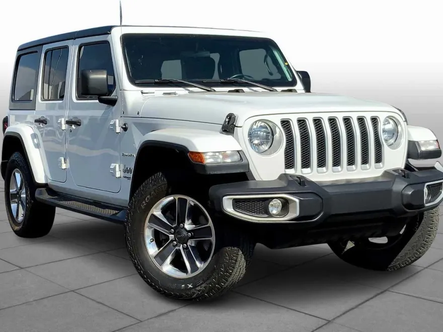 2020 Jeep Wrangler Unlimited Sahara photo 1