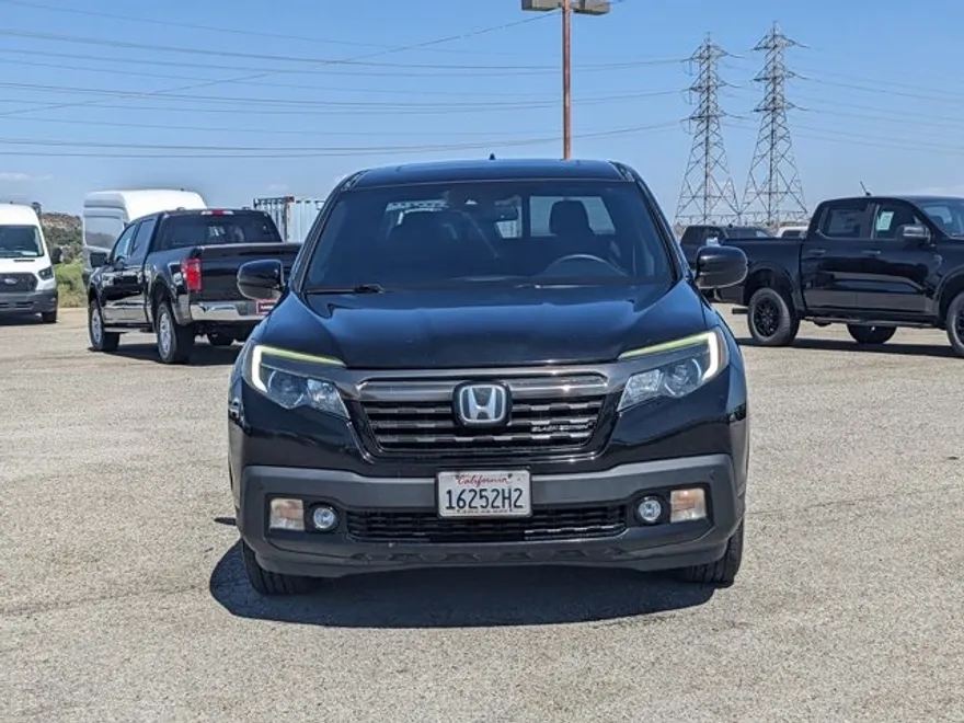 2017 Honda Ridgeline Black Edition photo 1