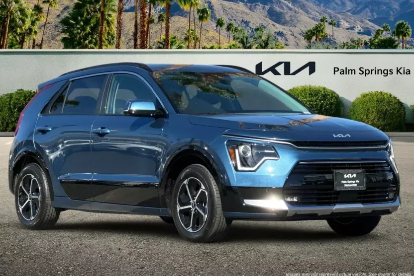 2025 Kia Niro SX Touring photo 1