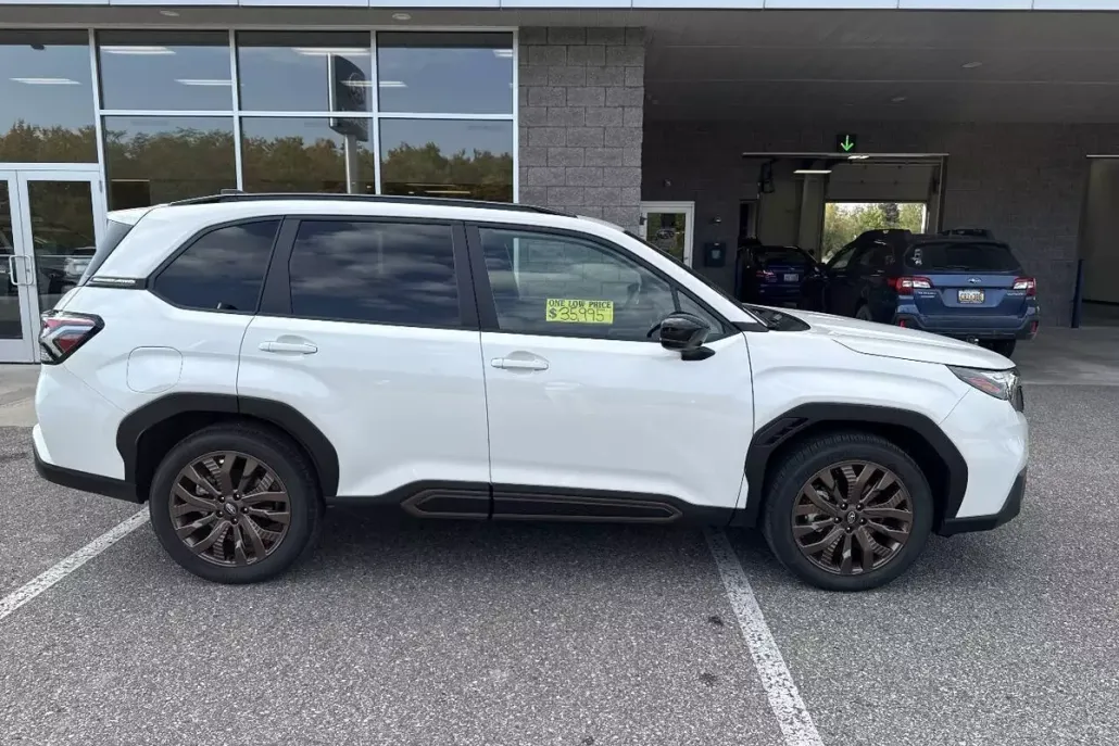 2025 Subaru Forester Sport photo 1