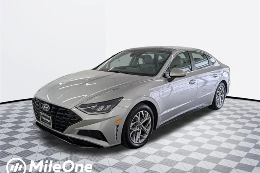2020 Hyundai Sonata SEL photo 1