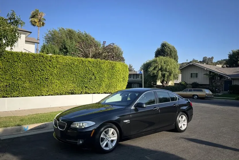 2012 Bmw 528i xDrive photo 1