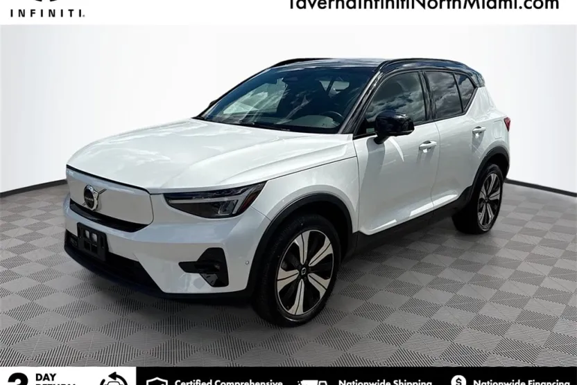 2023 Volvo XC40 Recharge Twin Plus photo 1