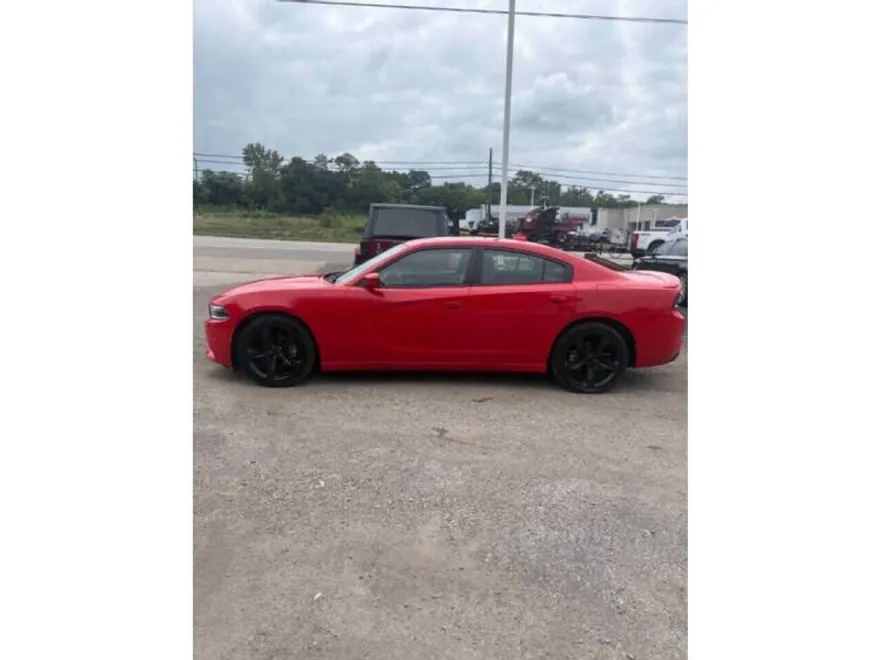 2015 Dodge Charger SXT photo 1