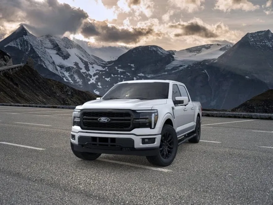 2025 Ford F-150 Lariat photo 1