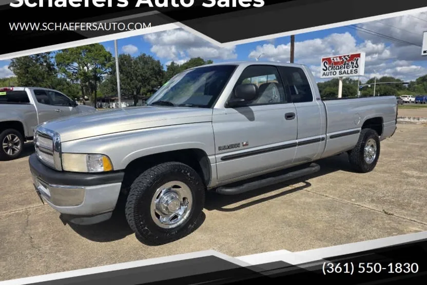 1999 Dodge Ram SLT photo 1