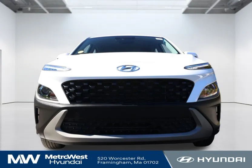 2023 Hyundai Kona SE photo 1