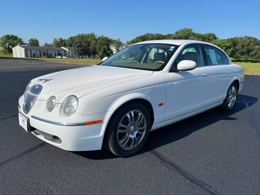 2005 Jaguar S-Type photo 1