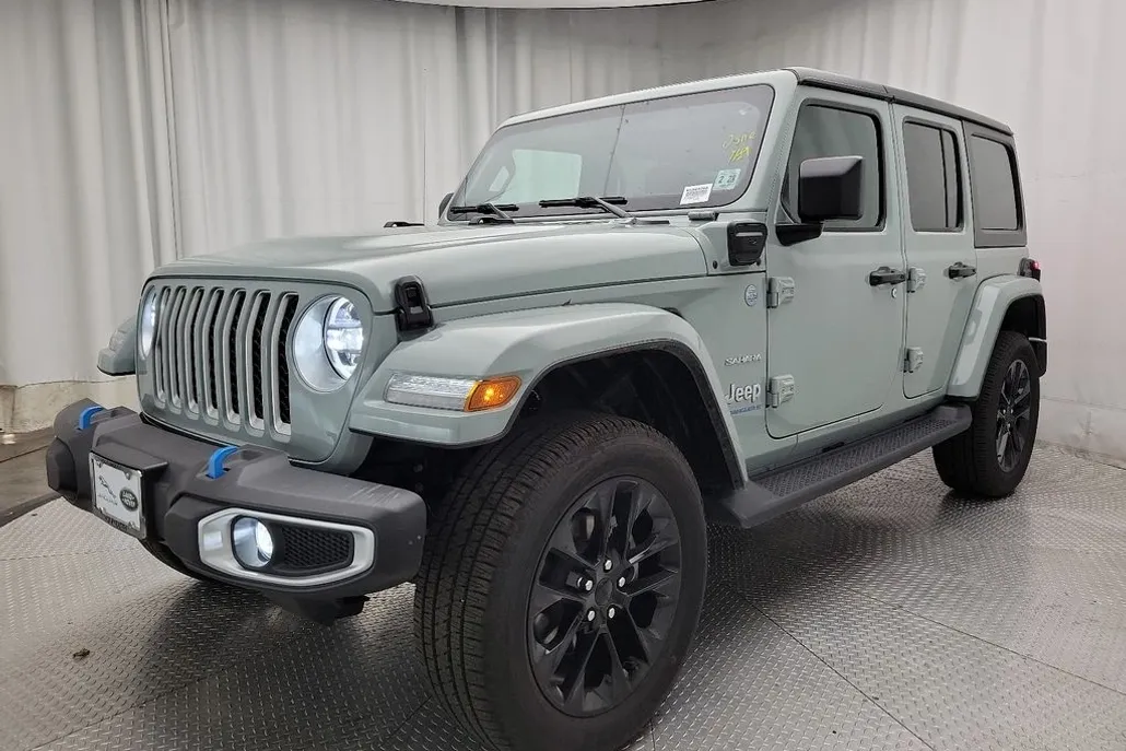 2023 Jeep Wrangler Sahara 4xe photo 1