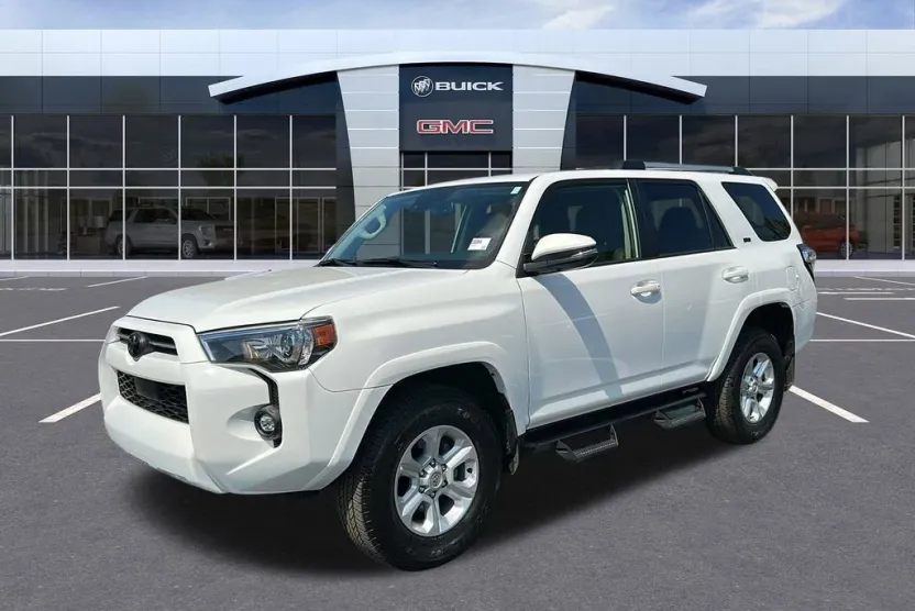 2024 Toyota 4Runner SR5 Premium photo 1