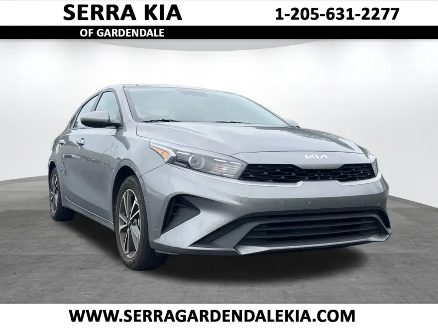 2023 Kia Forte LXS photo 1