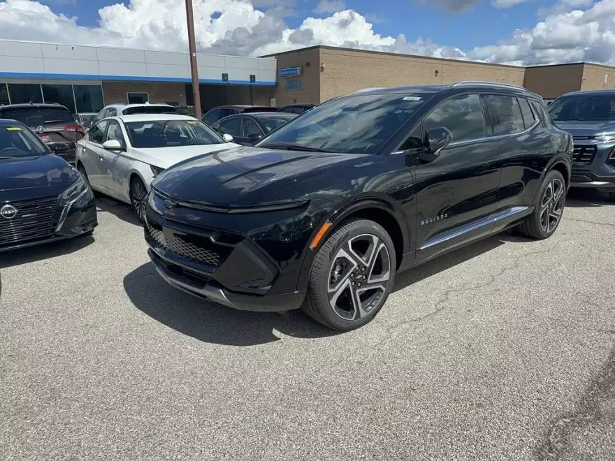 2025 Chevrolet Equinox EV 1LT photo 1