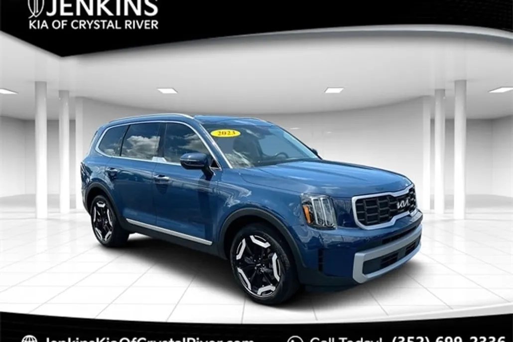 2023 Kia Telluride S photo 1