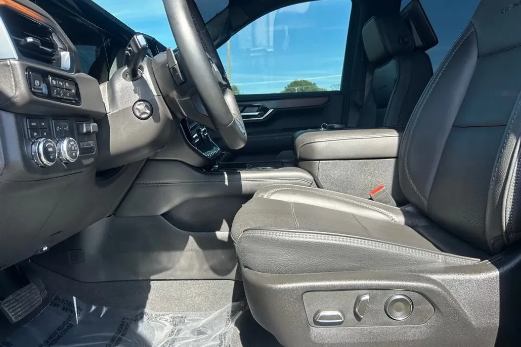 2025 Gmc Yukon Denali photo 1