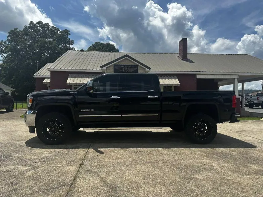 2019 Gmc Sierra 2500 SLT photo 1