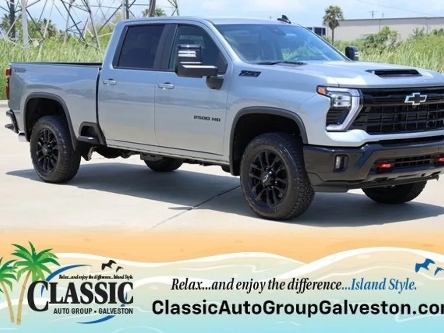 2025 Chevrolet Silverado 2500HD LT photo 1