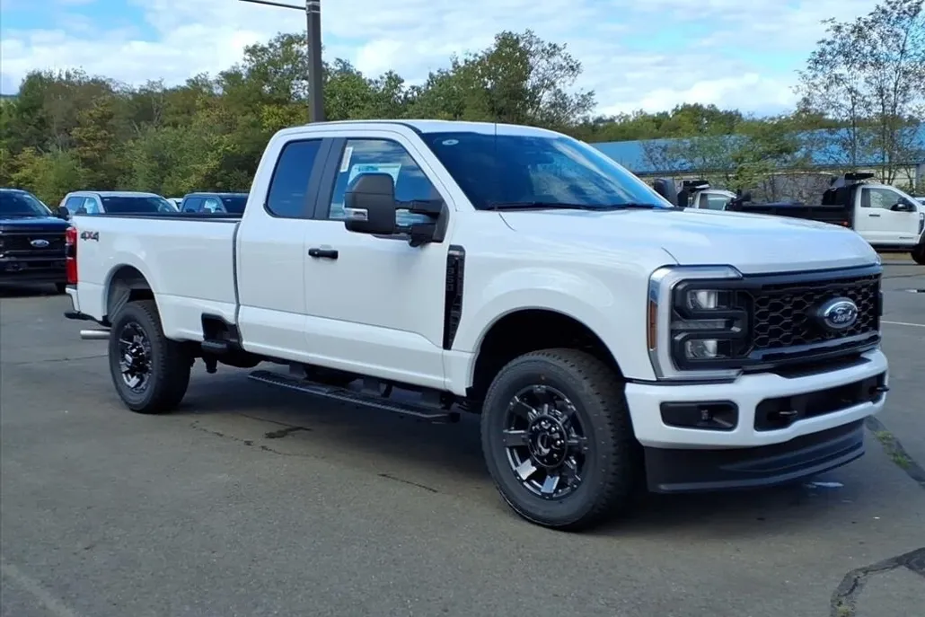 2026 Ford F-350 photo 1