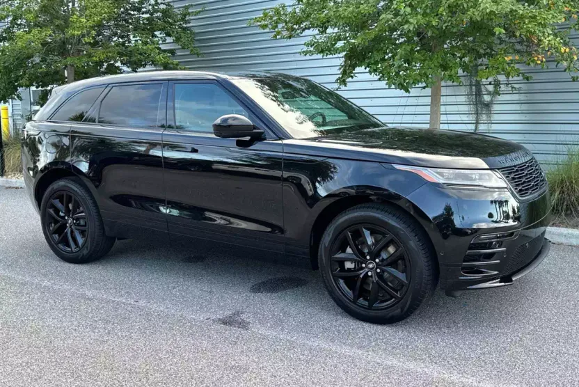 2026 Land Rover Range Rover Velar P250 Dynamic SE photo 1