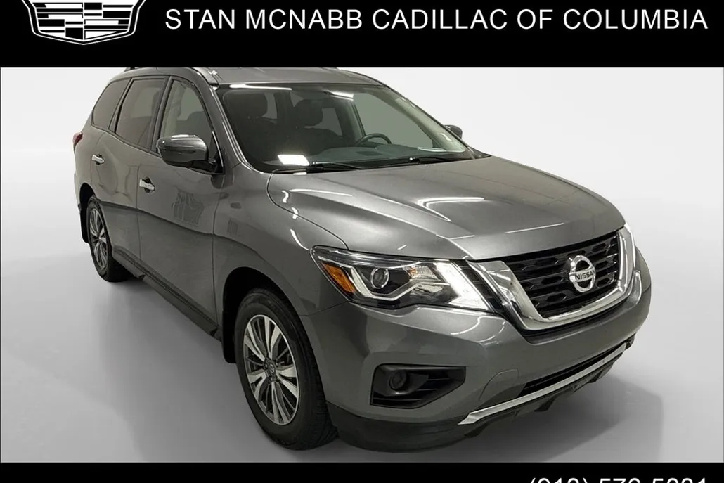 2020 Nissan Pathfinder S photo 1