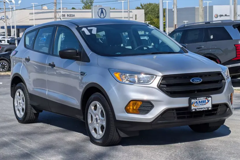 2017 Ford Escape S photo 1