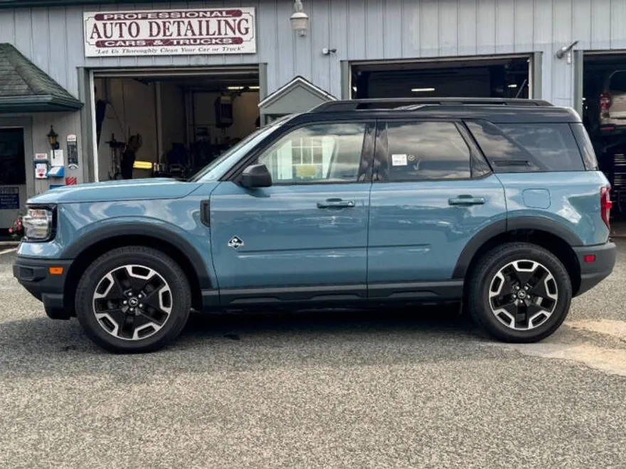2021 Ford Bronco Sport Outer Banks photo 1