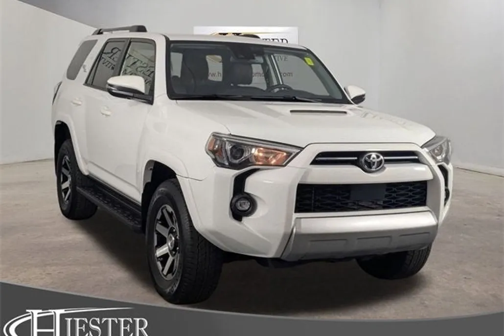 2024 Toyota 4Runner TRD photo 1