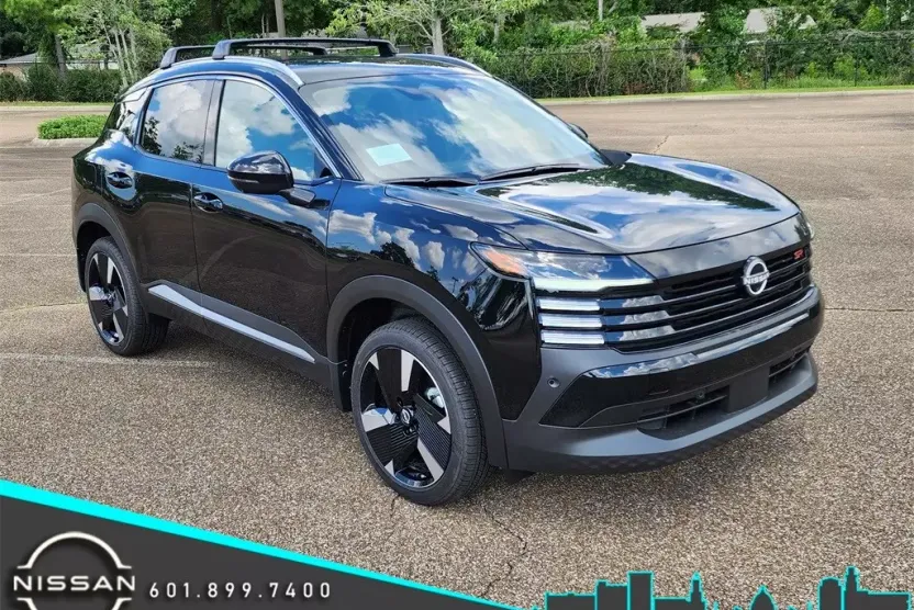 2025 Nissan Kicks SR photo 1