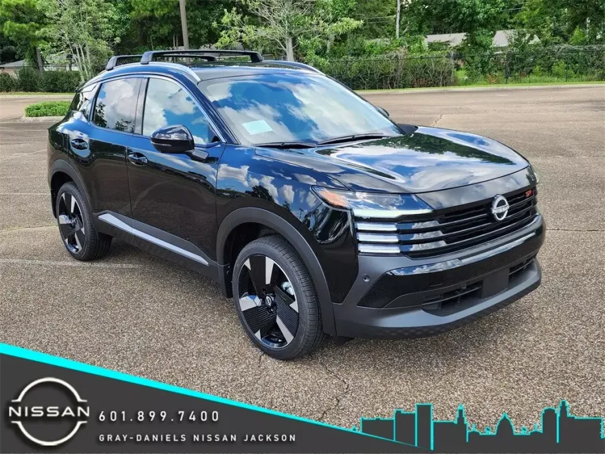2025 Nissan Kicks SR photo 1