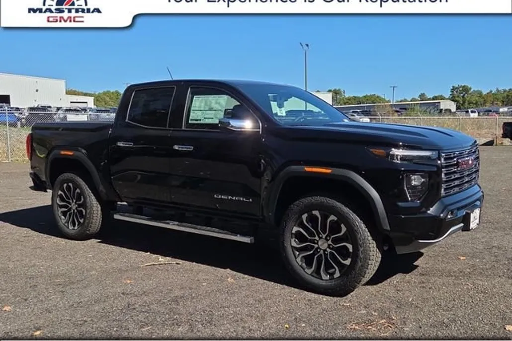 2026 Gmc Canyon Denali photo 1